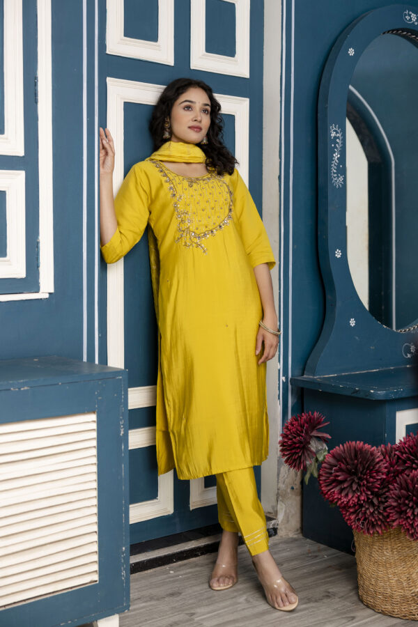 Handworked Kurti Set with Plain Trouser & Dupatta - Image 7