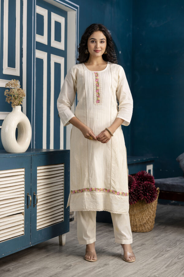 Pintex Embroidery Set - Image 3