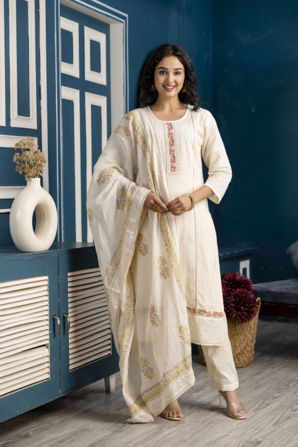 Pintex Embroidery Set - Image 8