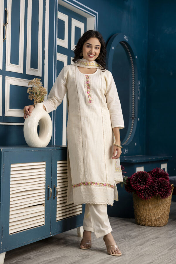 Pintex Embroidery Set - Image 9