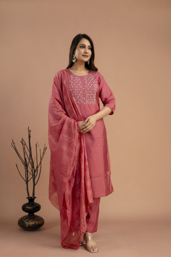 Handworked Round Neck Kurti with Plain Dupatta & Plain Trousers - Image 7