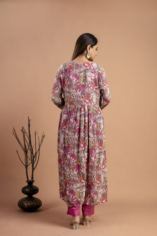 Printed Chiffon V-Neck Kurti with Embellished Dupatta & Simple Trousers - Image 9
