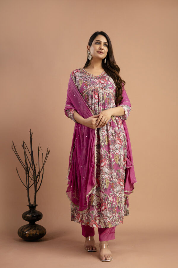 Printed Chiffon V-Neck Kurti with Embellished Dupatta & Simple Trousers - Image 4