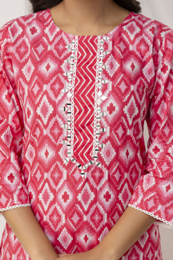 Mirror Worked Printed Kurti with Stylish Dupatta & Plain Trouser - Image 4