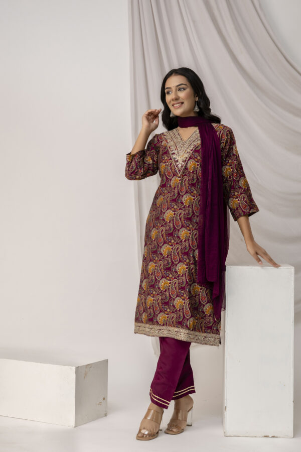 Printed Kurti with Jari Work Set