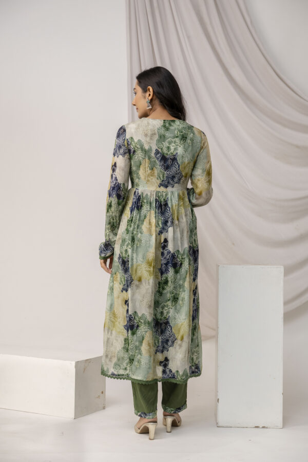 Jaipuri Printed Kurti with Mirror Work Set - Image 11