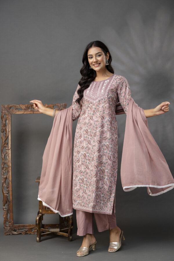Printed Thread Work Kurti Set - Image 5