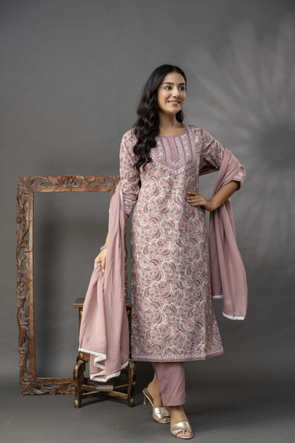Printed Thread Work Kurti Set - Image 4
