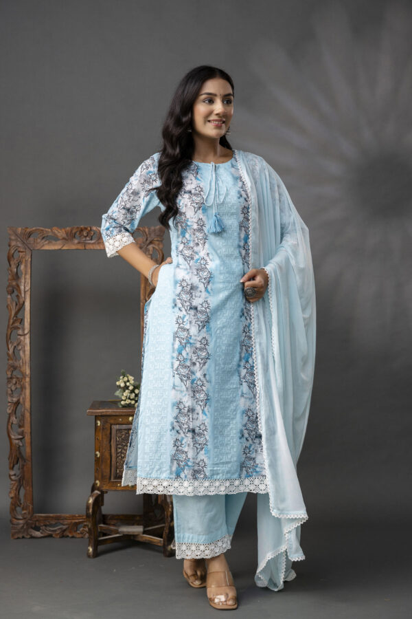 Printed Straight Kurti with V-Wing Work Set - Image 5