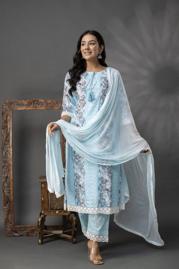 Printed Straight Kurti with V-Wing Work Set - Image 7
