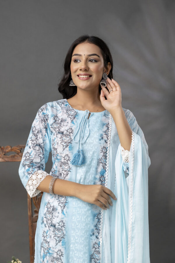 Printed Straight Kurti with V-Wing Work Set - Image 9