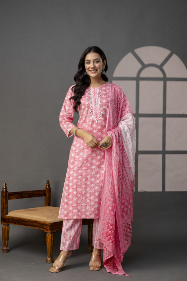 Printed Thread Work Kurti Set - Image 5