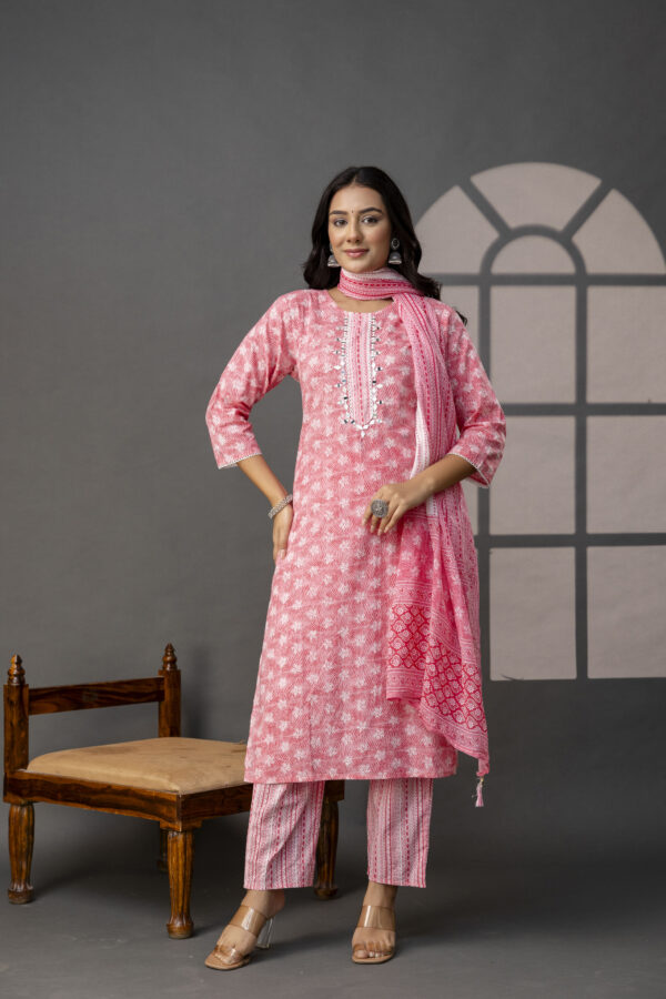 Printed Thread Work Kurti Set - Image 8
