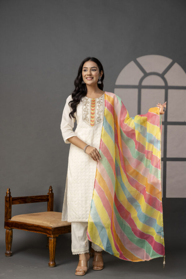 Chic Handcrafted Cotton Set - Image 3