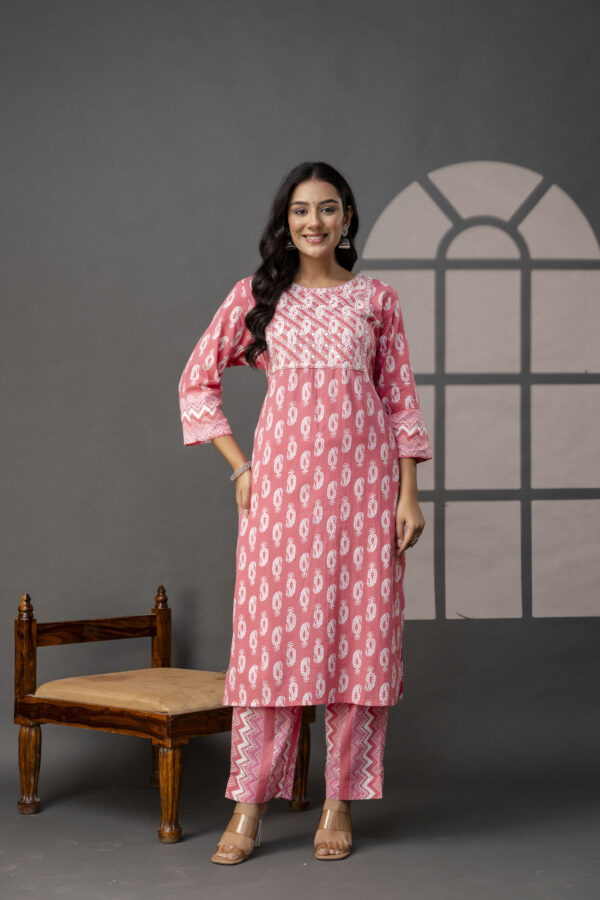 Vibrant Weave Kurti Set - Image 3