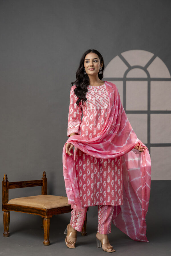 Vibrant Weave Kurti Set - Image 6