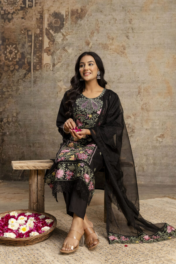 "Noir Elegance Kurti Set" - Image 6