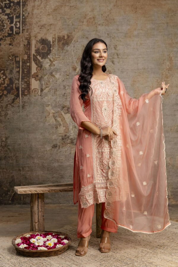 "Pakistani Aari Elegance Set"