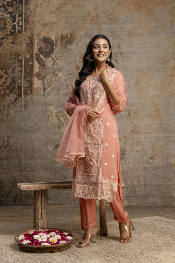 "Pakistani Aari Elegance Set" - Image 5