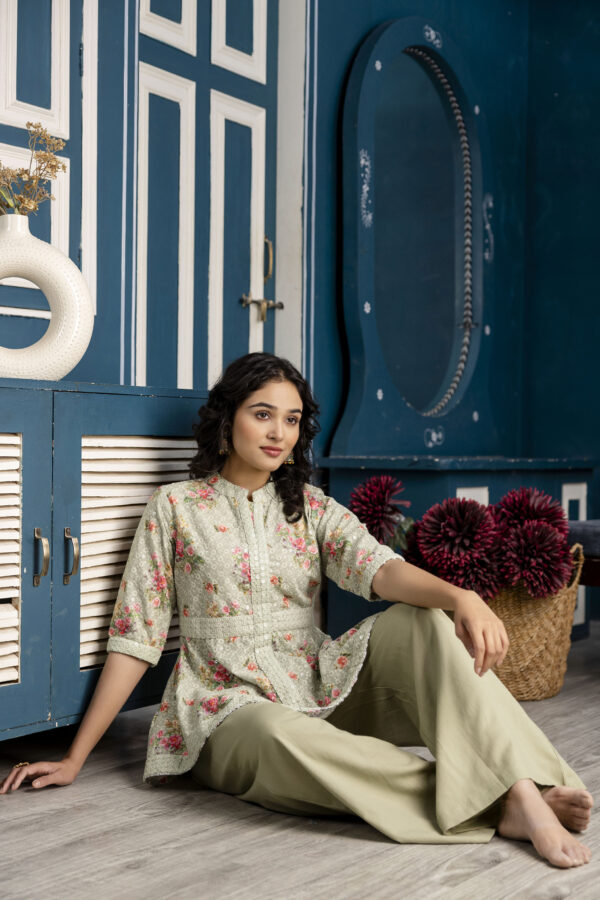 Chicken Embroidered Digital Print Kurti with Plain Flapper - Image 9