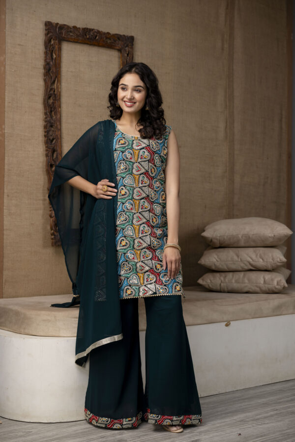 thread Worked Kurti with Palazzo & Plain Georgette Dupatta - Image 9