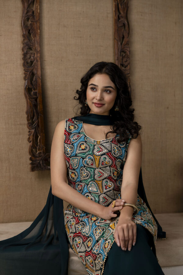 thread Worked Kurti with Palazzo & Plain Georgette Dupatta - Image 4