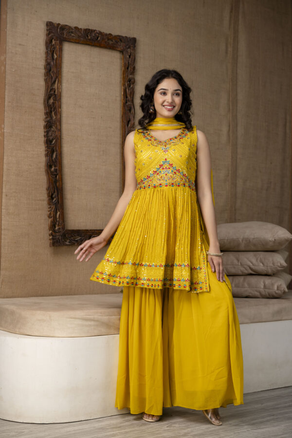 Resham Embroidered Handworked Kurti with Plain Dupatta & Georgette Sharara - Image 7