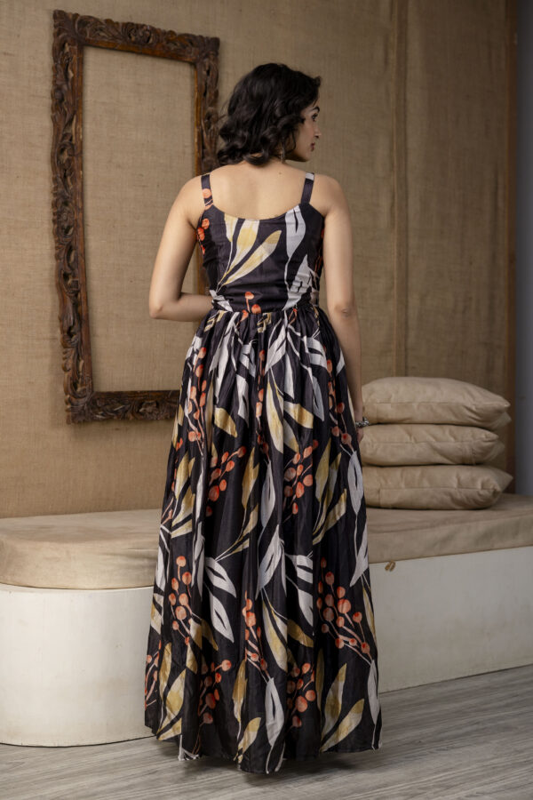 Printed Chinnon Gown with Round Neck and Step Detailing - Image 2