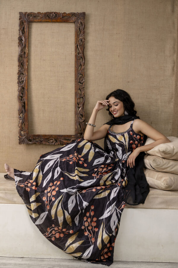 Printed Chinnon Gown with Round Neck and Step Detailing - Image 8