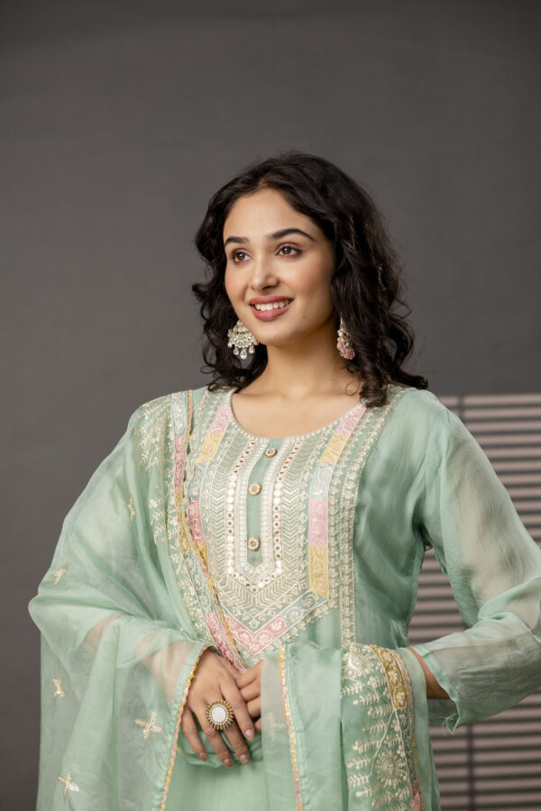 Resham Worked Kurti with Round Neck, Thread Worked Dupatta & Plain Pants - Image 8
