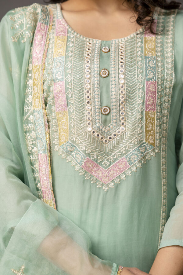 Resham Worked Kurti with Round Neck, Thread Worked Dupatta & Plain Pants - Image 9