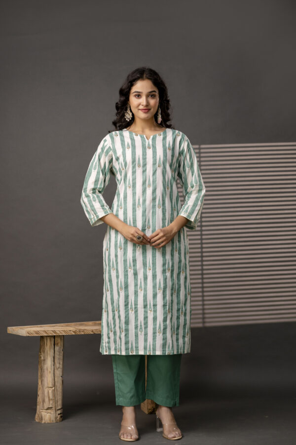 Printed Kurti with Gotta Patti Work, Plain Dupatta & Plain Trouser - Image 3