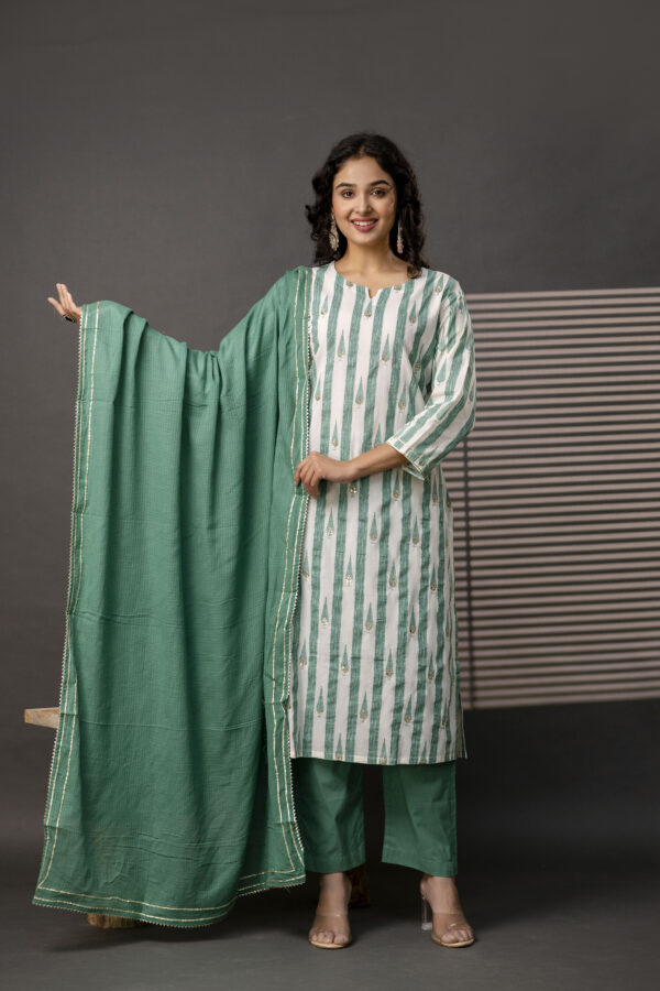 Printed Kurti with Gotta Patti Work, Plain Dupatta & Plain Trouser