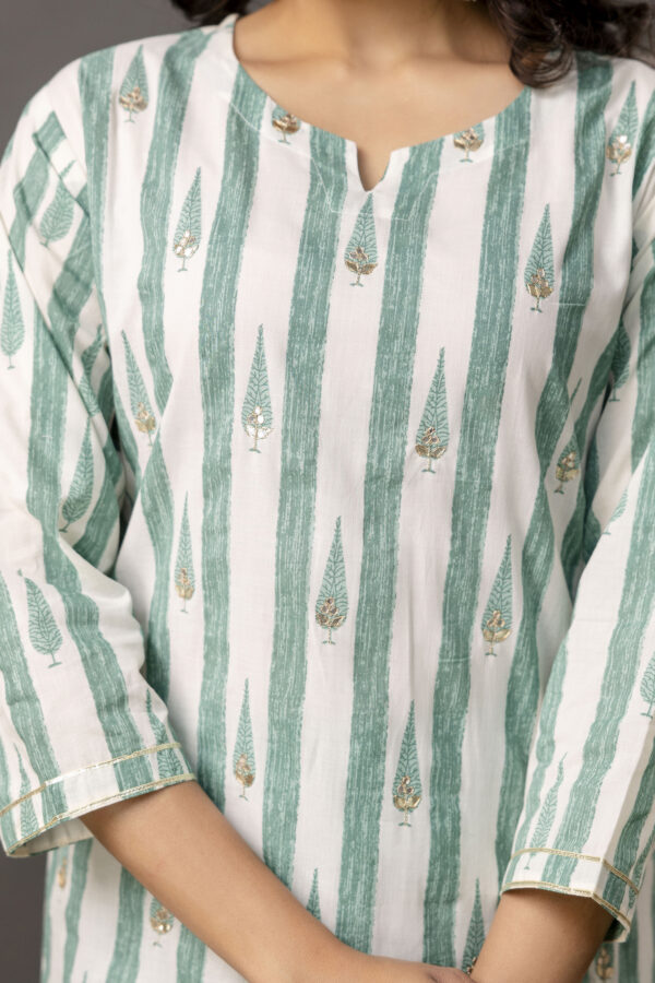 Printed Kurti with Gotta Patti Work, Plain Dupatta & Plain Trouser - Image 10