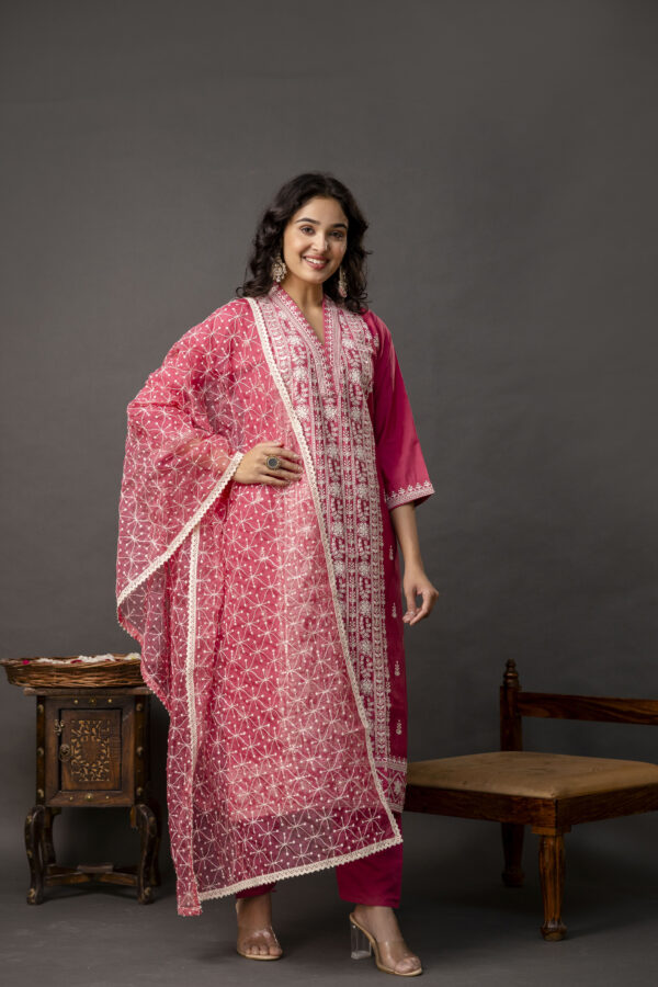 Resham & Sequined Embellished Kurti with Plain Trouser & Dupatta - Image 5