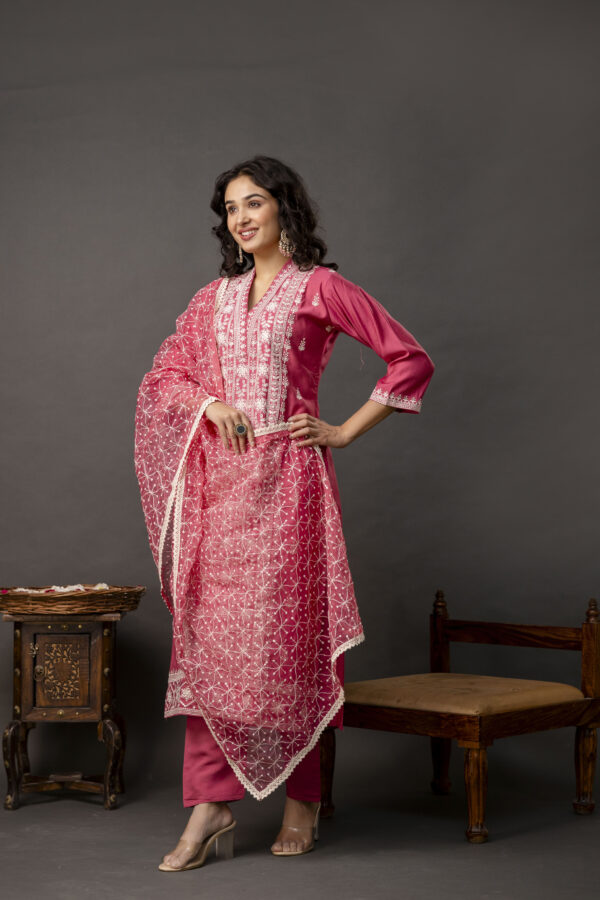 Resham & Sequined Embellished Kurti with Plain Trouser & Dupatta - Image 6