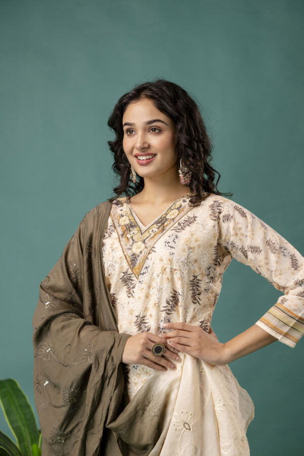 V-Neck Printed Kurti with Chicken Handwork, Silk Worked Dupatta & Plain Pants - Image 8