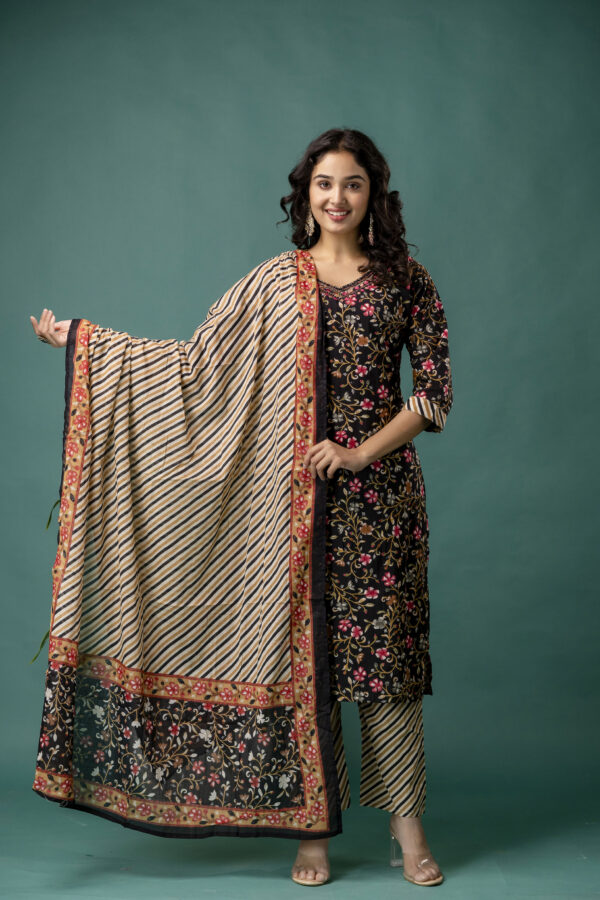 Printed Resham Work V-Neck Kurti with Printed Dupatta & Pants