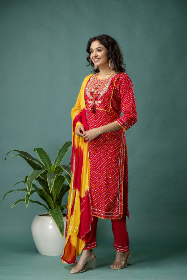 Jaipuri Printed Kurti with Gotta Patti Work, Round Neck, Plain Trouser & Double-Shaded Shiffon Dupatta - Image 5
