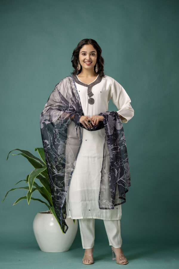 Kantha Worked V-Neck Kurti with Printed Organza Heavy Worked Dupatta & Plain Pant - Image 4