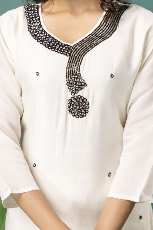 Kantha Worked V-Neck Kurti with Printed Organza Heavy Worked Dupatta & Plain Pant - Image 2