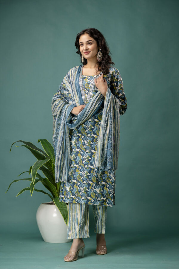 Printed V-Neck Kurti with Dori Work, Printed Dupatta & Printed Trouser - Image 4