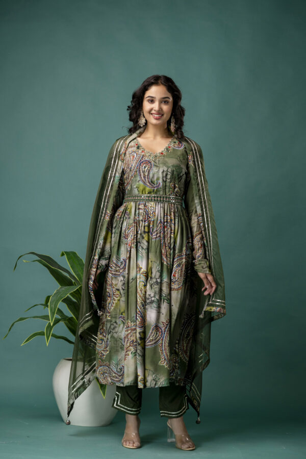 Printed V-Neck Kurti with Sequined & Mirror Work, Shaded Organza Dupatta & Plain Trouser - Image 5