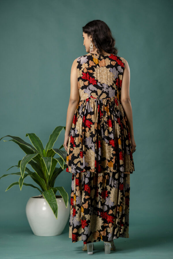 Printed Round Neck Kurti with Resham Work, Printed Dupatta & Printed Trouser - Image 5
