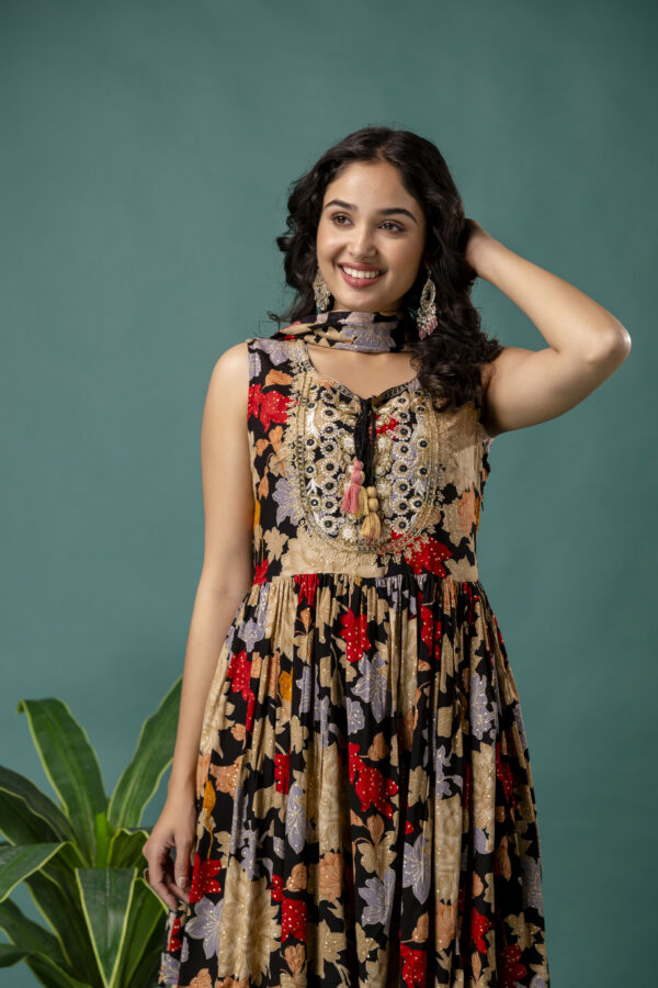 Printed Round Neck Kurti with Resham Work, Printed Dupatta & Printed Trouser - Image 7