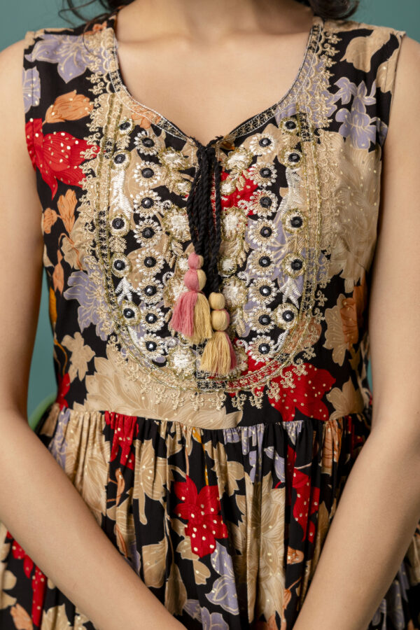 Printed Round Neck Kurti with Resham Work, Printed Dupatta & Printed Trouser - Image 6