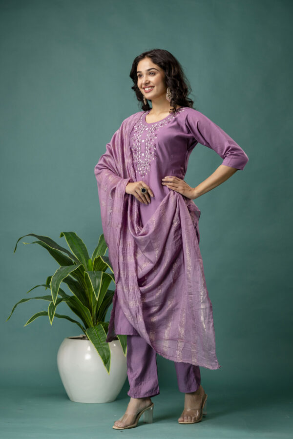 Embroidered Round Neck Kurti with Pure Silk Dupatta & Simple Trousers - Image 6