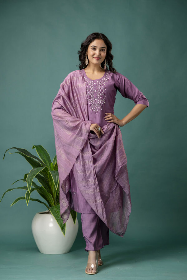Embroidered Round Neck Kurti with Pure Silk Dupatta & Simple Trousers - Image 4