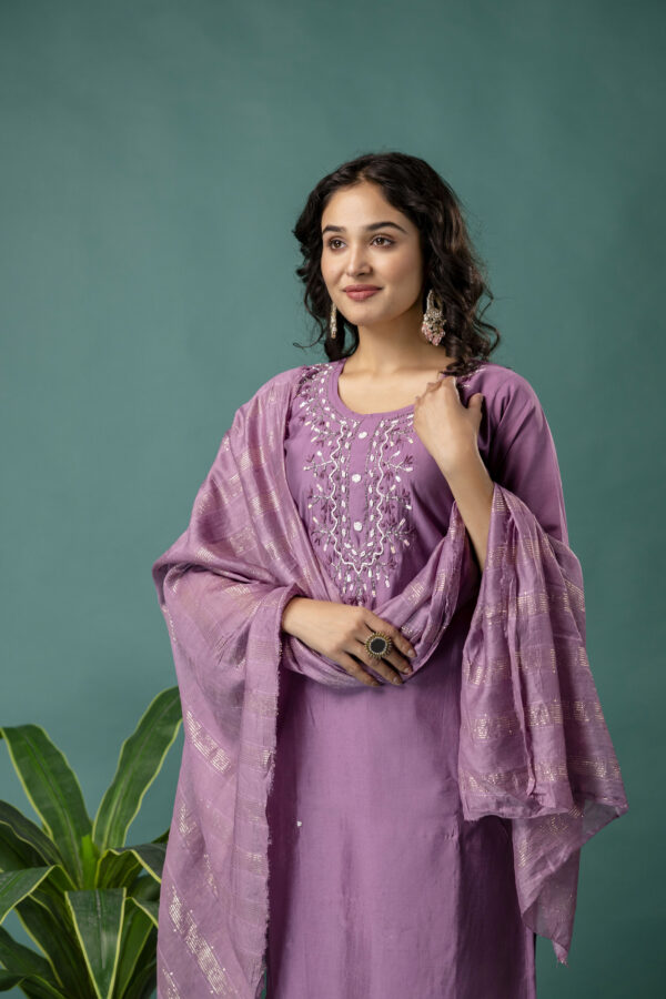 Embroidered Round Neck Kurti with Pure Silk Dupatta & Simple Trousers - Image 3