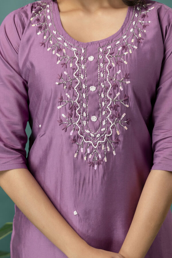 Embroidered Round Neck Kurti with Pure Silk Dupatta & Simple Trousers - Image 2